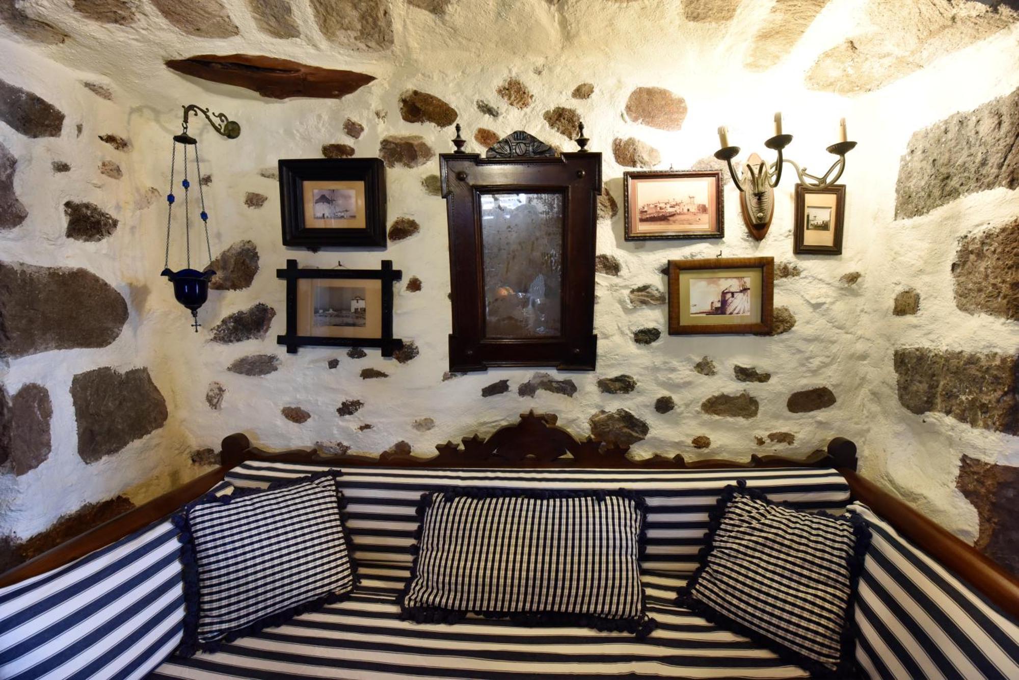 Anastasia'S Windmill And Anastasia'S Studio Plaka  Eksteriør billede